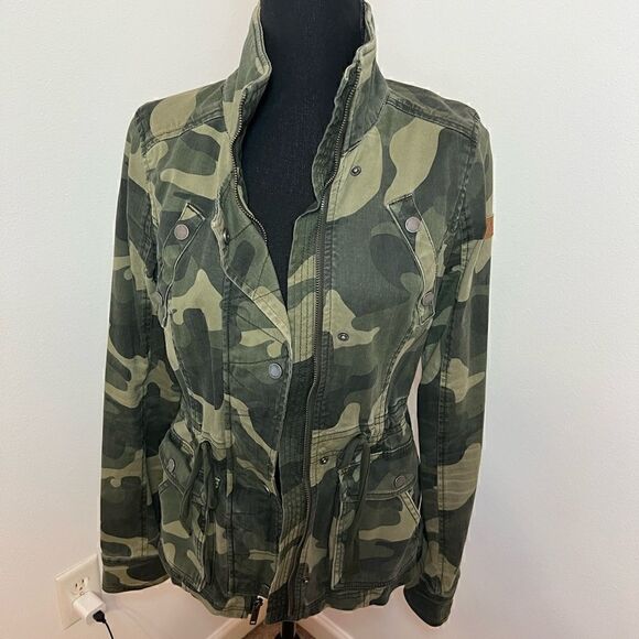 Hollister Camo Jacket. Size S - Picture 1 of 7